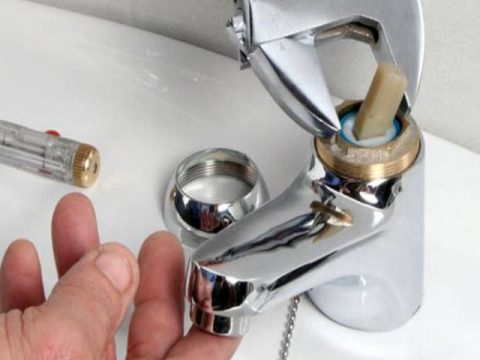 Замена картриджа в смесителе в Минске
