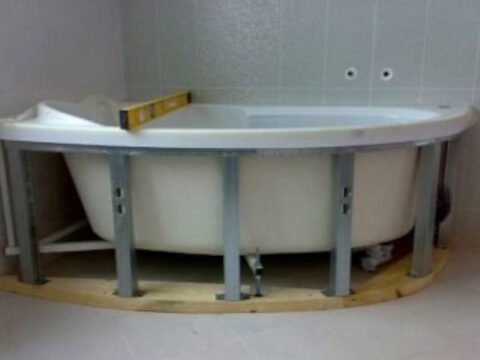 Установка экрана под ванну в Минске