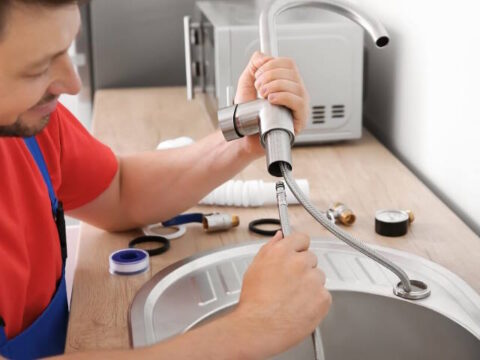 Установка смесителя в Минске